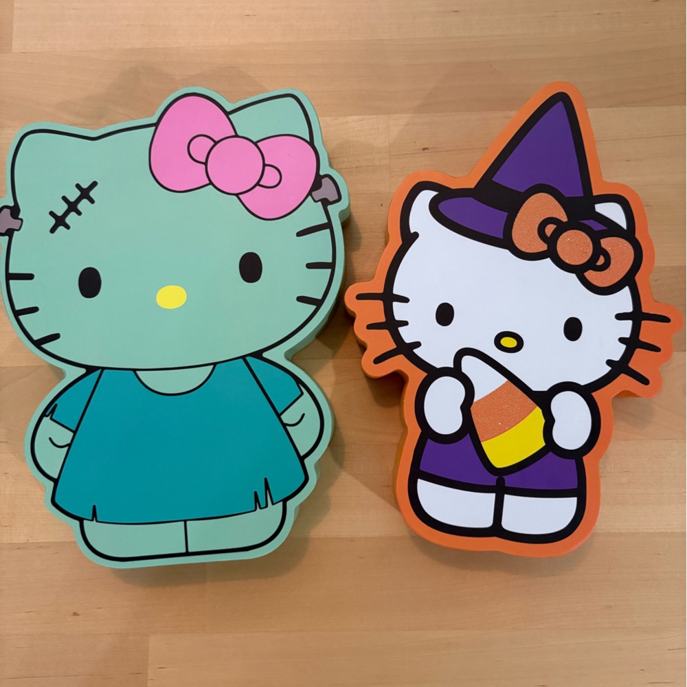 NWT Hello Kitty Halloween wood figures decor Frankie Candycorn Witch Costume